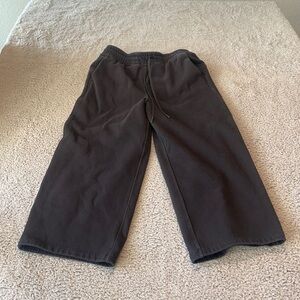 Lululemon Loungeful High-Rise Wide Leg Crop
Black size 8